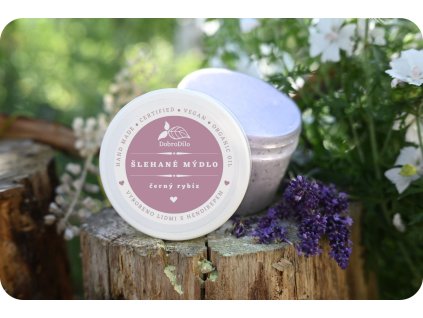 šlehané mýdlo černý rybíz