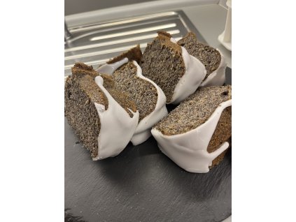 Makovo-ořechová bábovka