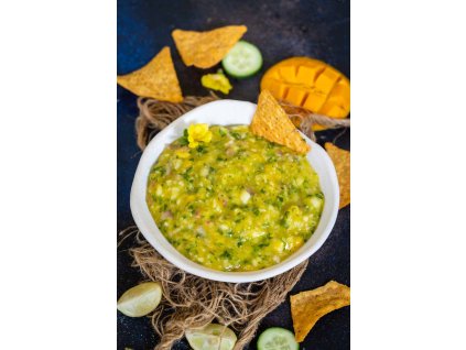 Okurková salsa s mangem a limetkou