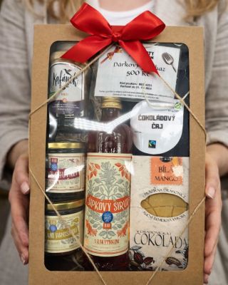 Přemýšlíte, čím potěšit své blízké? 🎁 U nás najdete dárek, který udělá radost hned na první pohled 😊 Naše dárkové boxy...