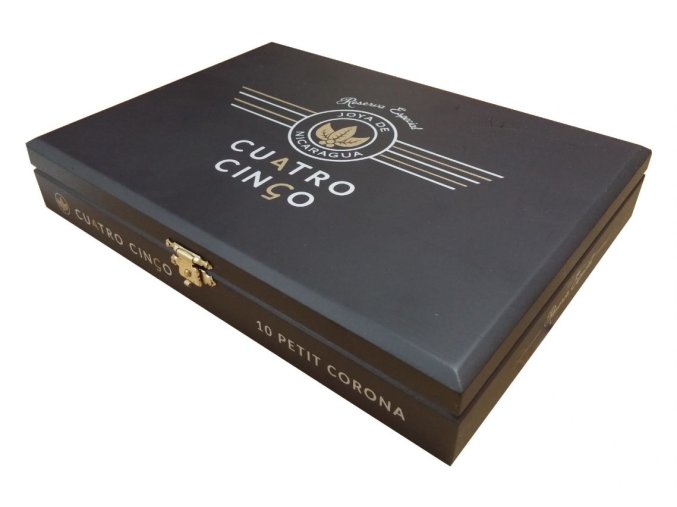 http://cigarro.cz/wp-content/uploads/2015/10/Cuatro-Cinco-Petit-Corona-Box.jpg?65