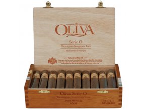 Oliva Serie O  Maduro Robusto/20