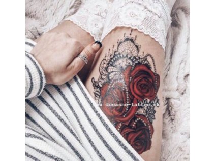 ruže červené kvety farebné dočasné tetovanie