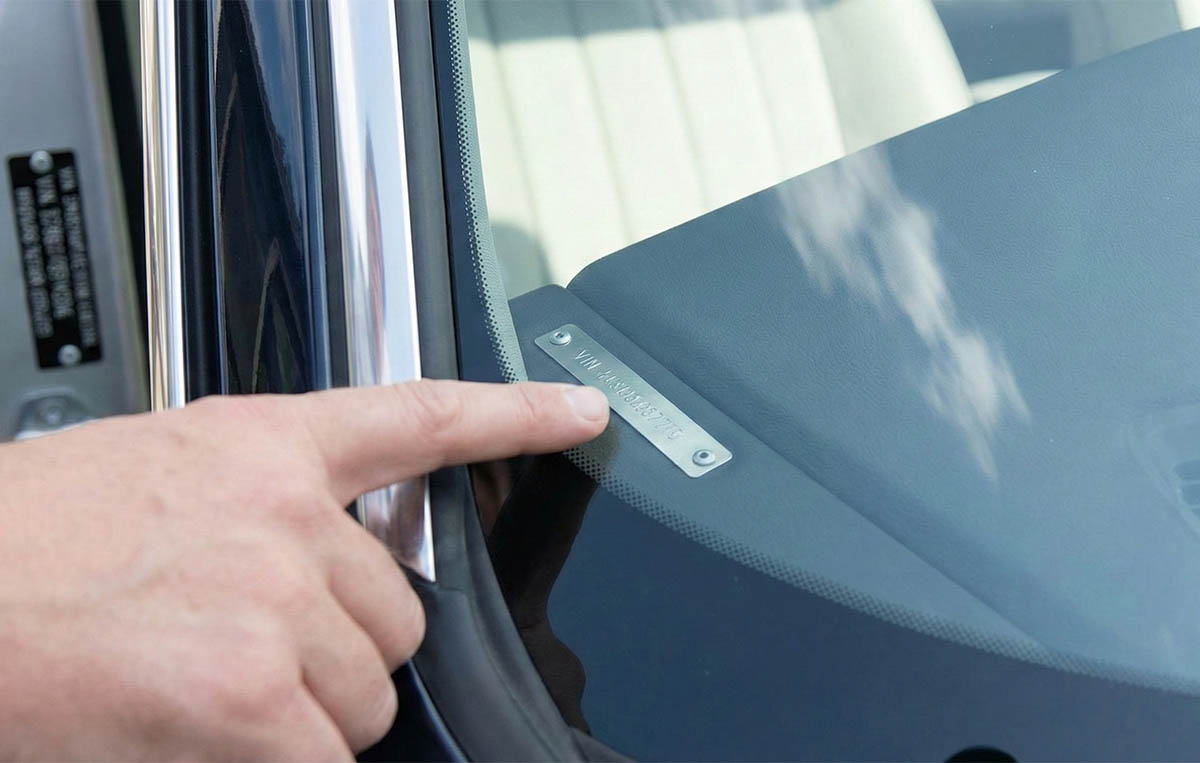 barva-auta-podle-vin-jak-zjistit-4