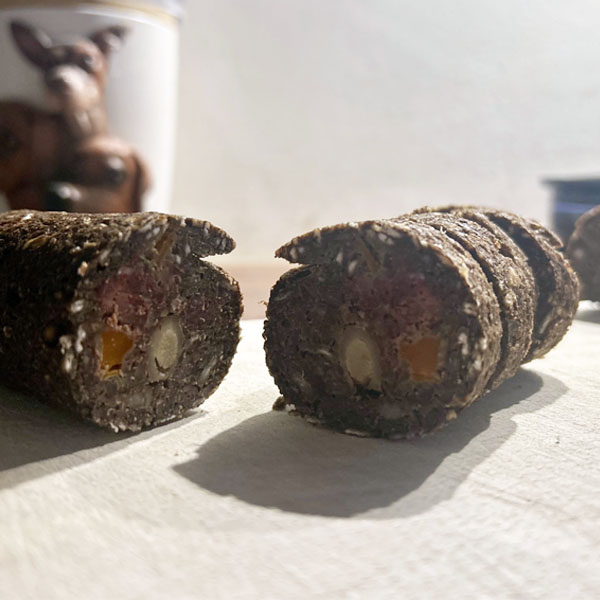 Domáci saláma pre psíkov