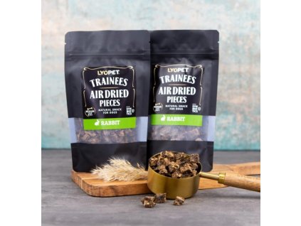 Trainees Snack Air Dried Pieces Rabbit \ vzduchem sušený králík pro psy