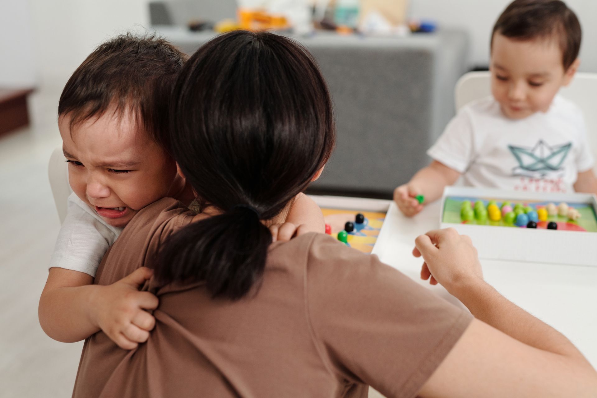 7 situácií, kedy mi ľudia dali pocítiť, že som ako mama zlyhala