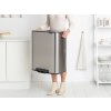 Snadno přenosný pedálový odpadkový koš, matná nerez ocel, 2x30 L, Brabantia 211461
