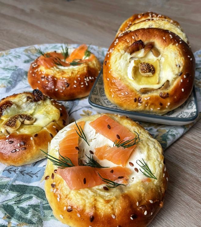 Milovníku slaného, toto je pro tebe! Tyto koláče jsou dokonale nadýchané a vláčné protože jsou z brioškového těsta s...