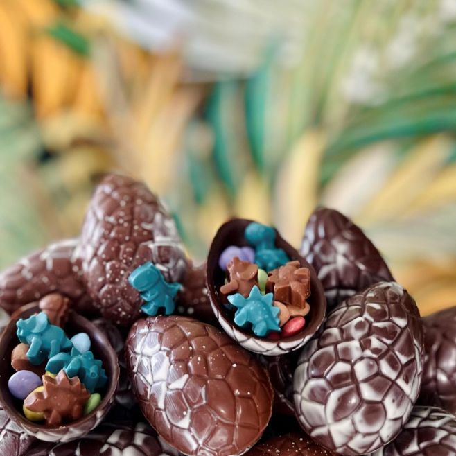 Co by jsi schoval/a do čokoládového vejce❓ Snažím se, aby moje čokoláda přinášela radost. A zde se to povedlo! V případě...
