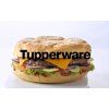 Hotový burger ve tvaru velkého míče tupperware