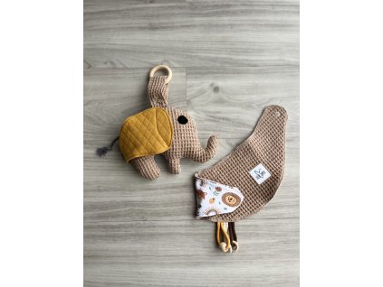 Ručně šité a pletené hračky, látkové potřeby pro miminka, zavinovačky, oblečení, zakázková výroba, vše v kvalitě Öko-tex. V prodeji na e-shopu DOLCE MAMA.