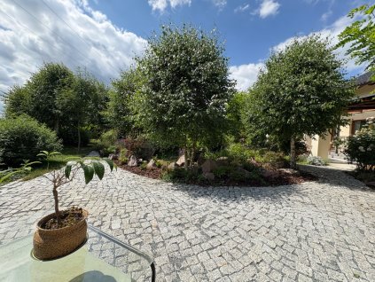 Žulová kostka 8-10 šedá hrubozrnná