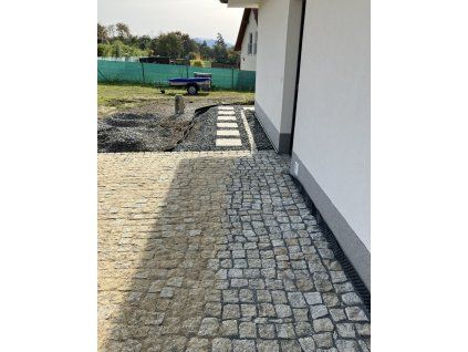 Žulová kostka 8-10 šedá hrubozrnná