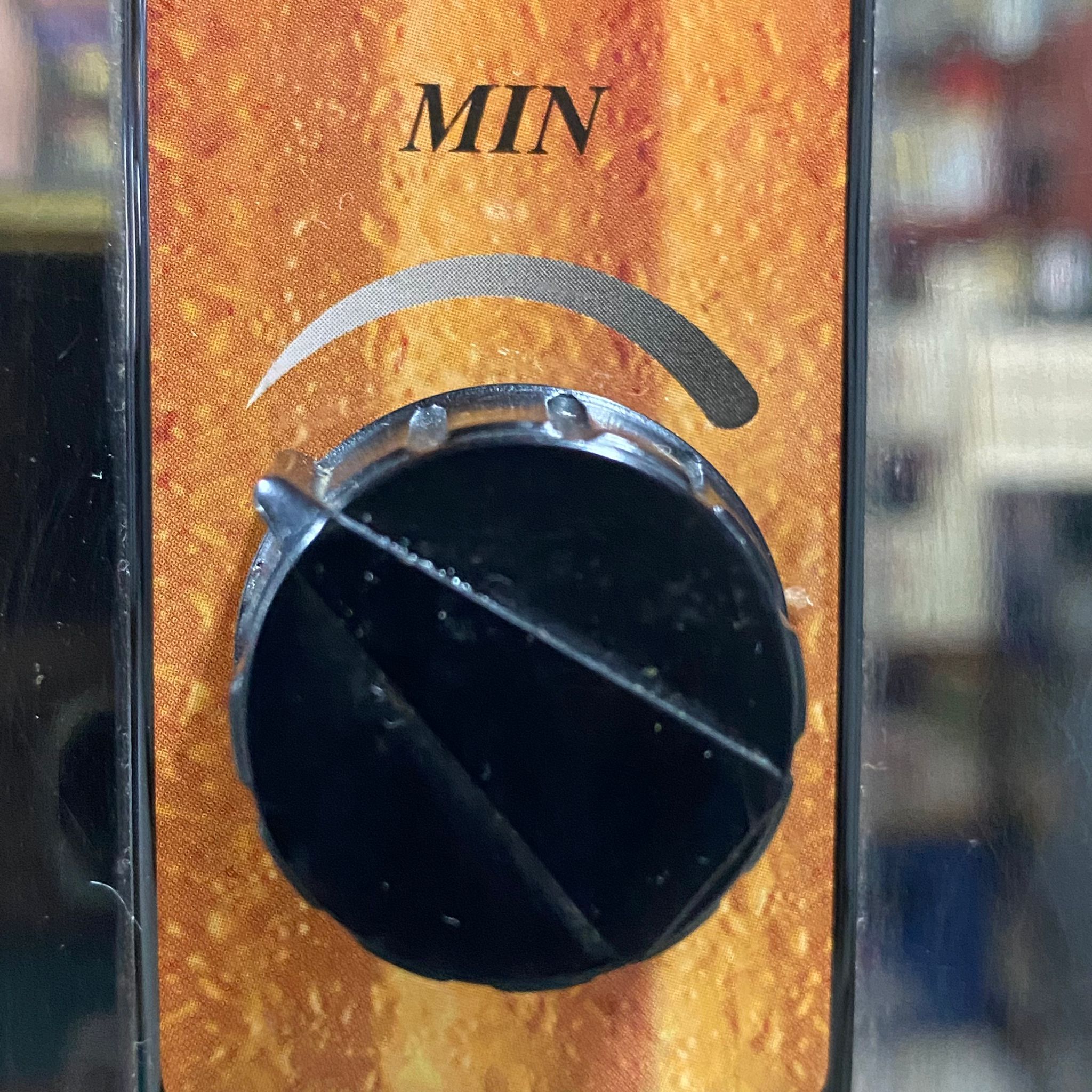 regulátor výkonu na minimum