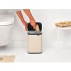Bo Waste Bin, 4L Soft Beige 8710755234088 Brabantia 96dpi 2000x2000px 9 NR 35599