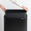 2709 5 bo touch bin 60l hi cerna
