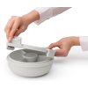 Make & Take Salad Bowl, 1.3L Light Grey 8710755206368 Brabantia 300dpi 2000x2000px 9 NR 28382
