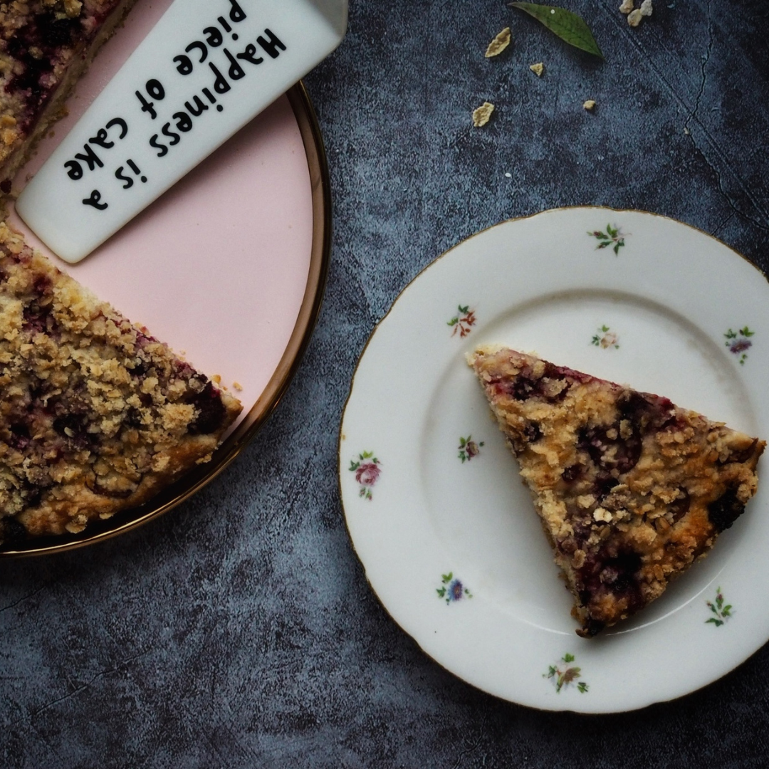 Drobenkový koláč s lesním ovocem