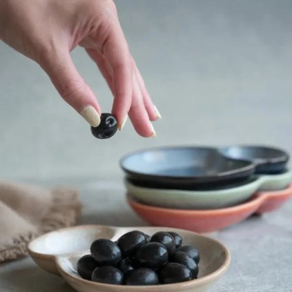 keramicka miska na olivy