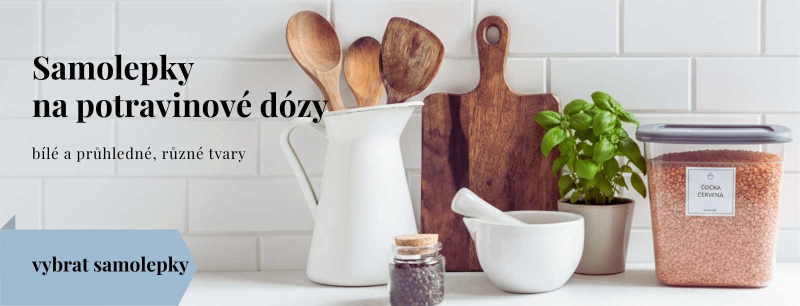 Samolepky na potravinové dózy DomaLEP v různých formátech a velikostech, označení pro organizaci kuchyně a přehledné skladování potravin.