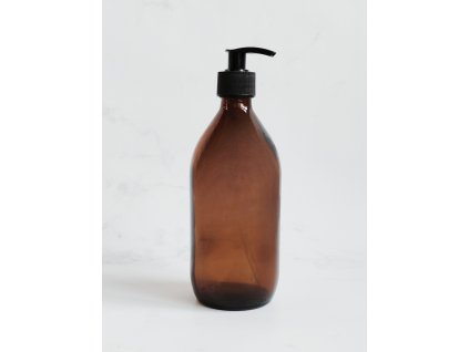 SKLENĚNÁ JANTAROVÁ LAHVIČKA MONA 500 ml s černým vroubkovaným dávkovačem