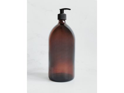 SKLENĚNÁ JANTAROVÁ LÁHEV MONA 1 000 ml s černým vroubkovaným dávkovačem