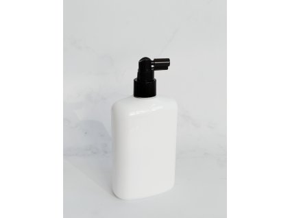 Bílá oválná lahvička LIMA 400 ml s černým sprejem
