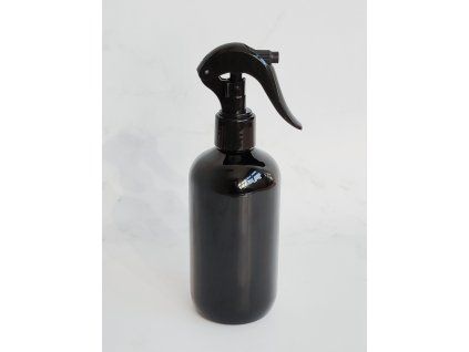 Černá lahvička BELA 300 ml černá s černým rozprašovačem MINI