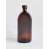SKLENĚNÁ JANTAROVÁ LÁHEV MONA 1 000 ml s uzávěrem v barvě tmavého dřeva