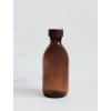 SKLENĚNÁ JANTAROVÁ LAHVIČKA MONA 250 ml s uzávěrem v barvě tmavého dřeva