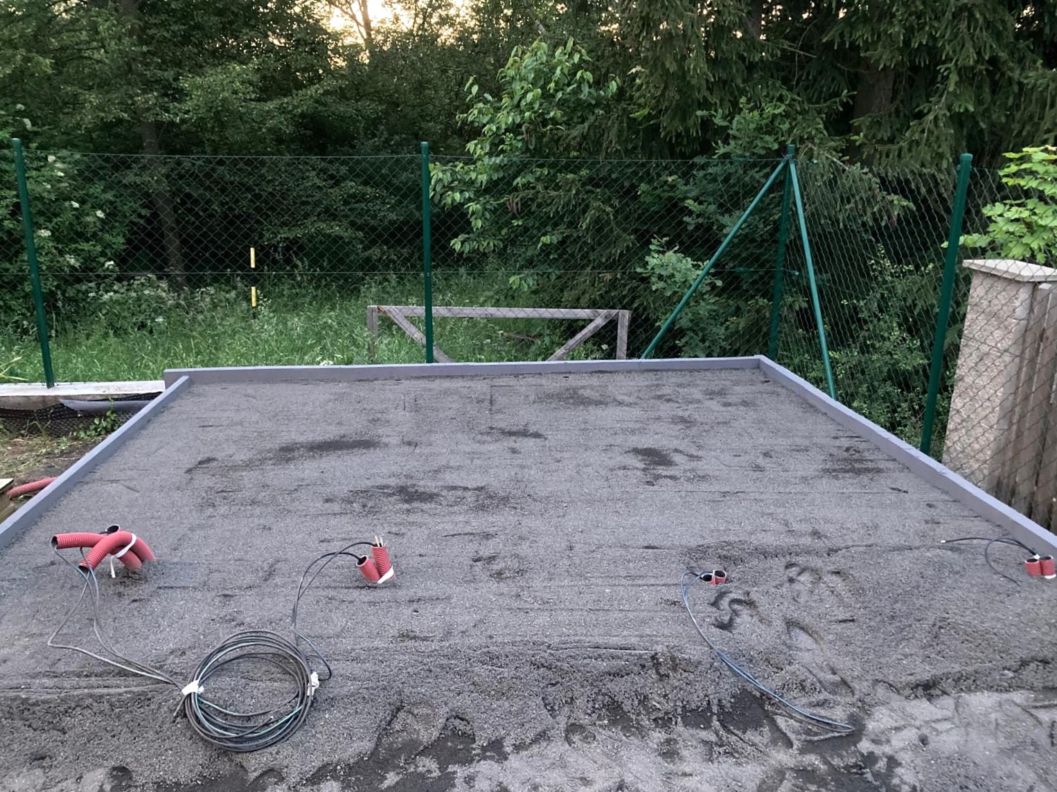 Aký zvoliť ideálny podklad pre dreveny záhradný domček