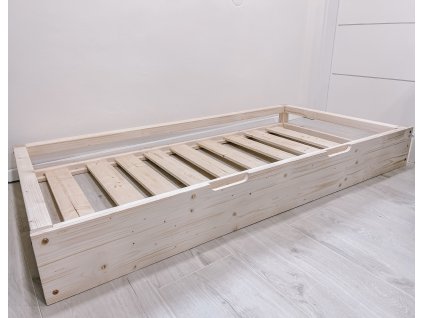 PŘISTÝLKA / ÚLOŽNÍ PROSTOR