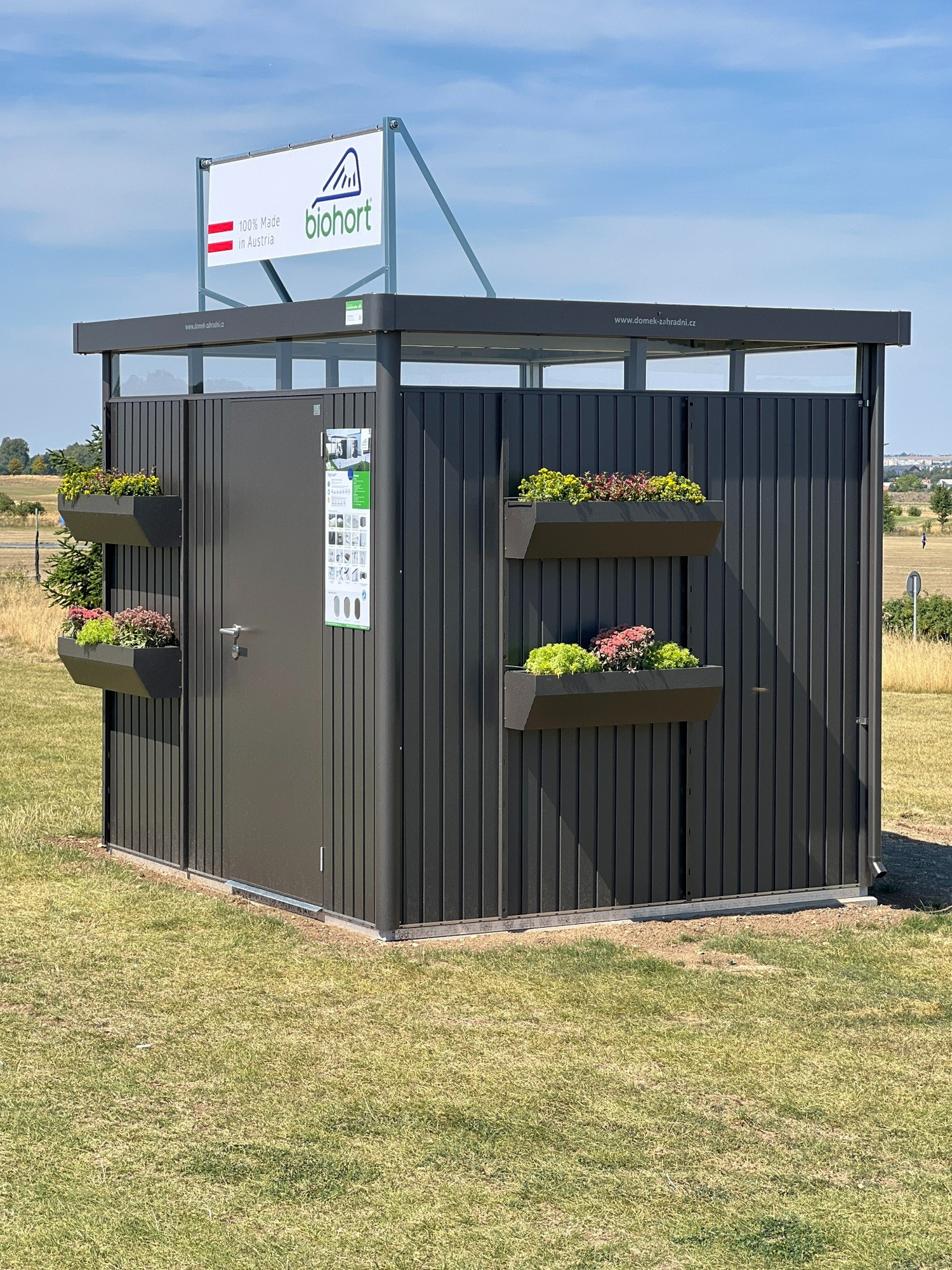 Zahradní domek Biohort na golfovém hřišti ve Vinoři