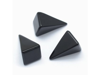 53068 pyramida obsidian 25x14x14 5mm