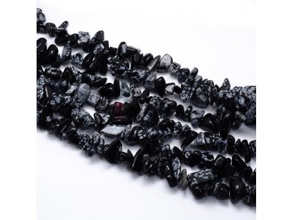 Obsidián vločkový zlomky 5~8x5~8mm šňůra cca 80cm
