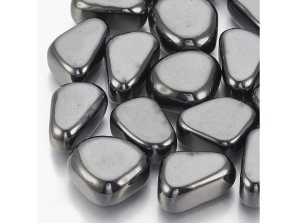 Hematit magnetický syntetický tromlovaný 29~35x22~29x14.5~16mm balení cca 100g cca 1 kusů