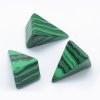 Pyramida malachit syntetický 25x14x14.5mm