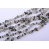 Křemen se zeleným rutilem zlomky 5~8x5~8mm šňůra cca 78cm