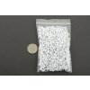 Akrylové korálky písmeno s českou diakritikou MIX bíločerné 7x4mm 50gramů cca 400 kusů v balení