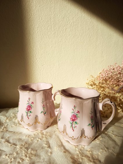 růžový porcelánový hrníček Rosa H&C Chodov Czechoslovakia