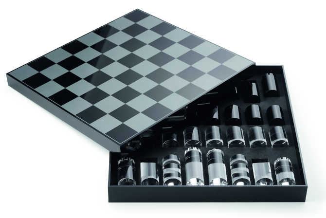 PHILIPPI Šachy Yap z ručně leštěného acrylu