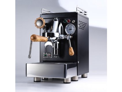 ElbaIV V02 All Black front 3 4 down (1)