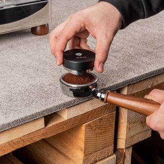 Jedno z odporúčaní Coffee Mastra sú kvalitné doplnky. Baristický doplnok - je praktický, štýlový a využiteľný pri každej...