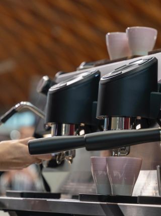 So single bojlerom SANREMO D8 máš všetko pod kontrolou. Každý detail – od gramáže až po stupeň teploty. Vďaka inováciám...