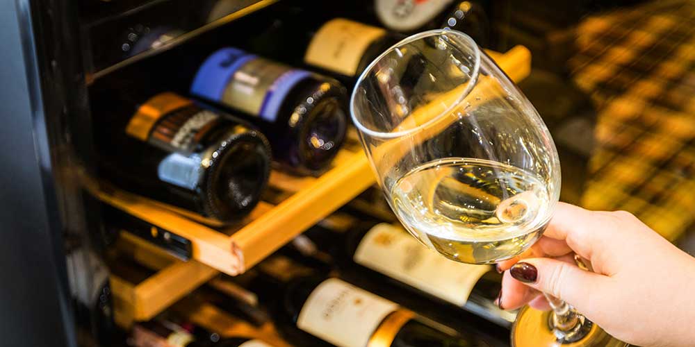 Jak vybrat vinotéku: Klíčové parametry a tipy