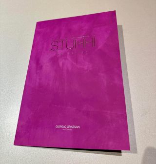 💜 Nová inspirace dorazila! Do rukou se nám právě dostal nový katalog benátského štuku – plný aktuálních trendů, barev a...