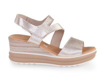 zlate sandaly na platforme