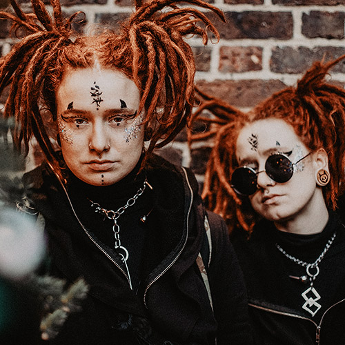 Foxy Twins