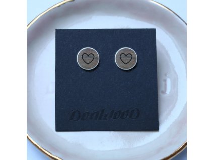 orech nausnice ze dreva donwood se srdickem